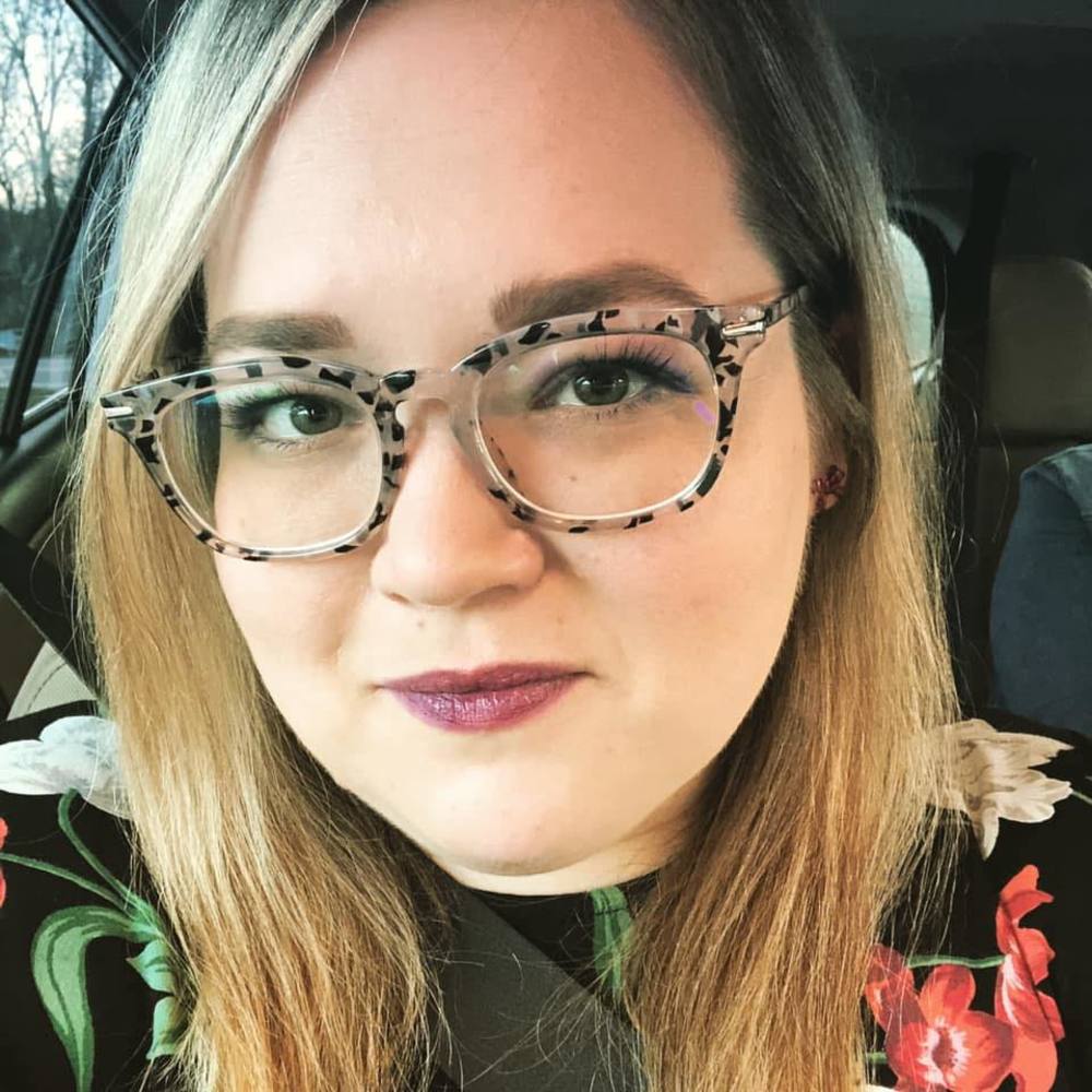 Meet your Posher, Cortni